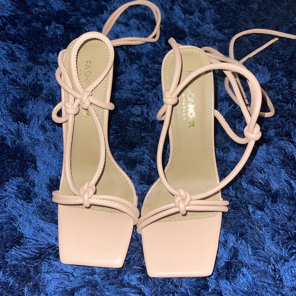 Never worn nude leather heeled sandals - Picture 6 of 7